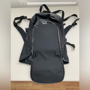 LULULEMON BACKPACK black
